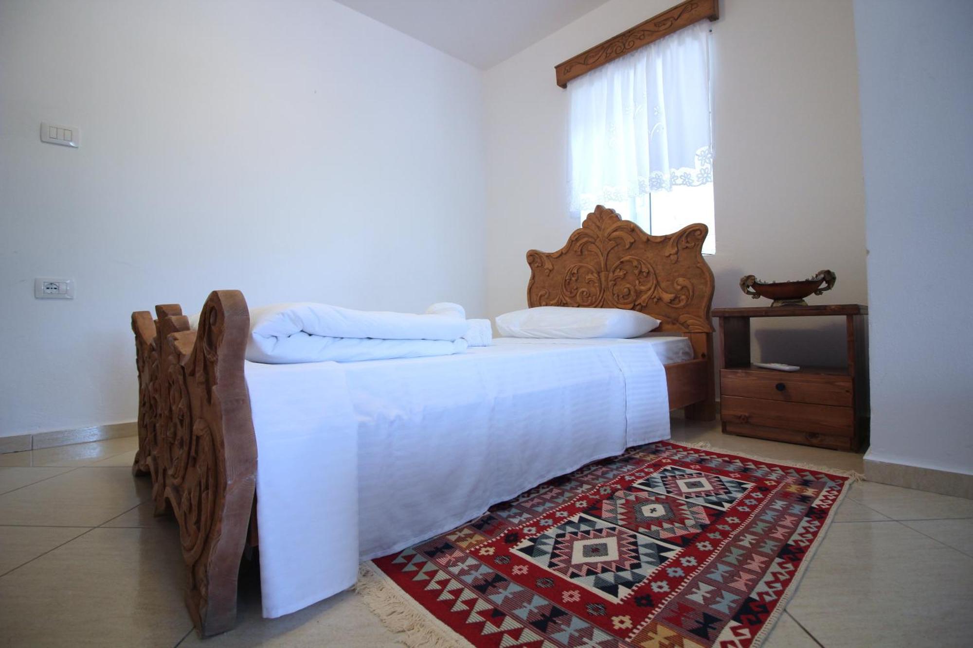 Guri Guesthouse Αργυρόκαστρο Εξωτερικό φωτογραφία