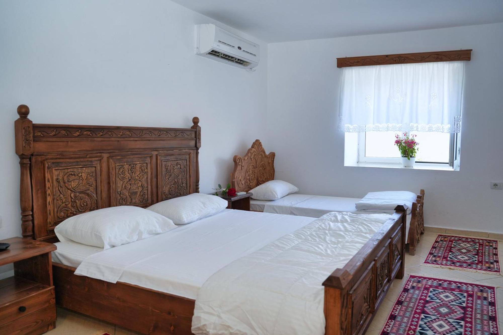Guri Guesthouse Αργυρόκαστρο Εξωτερικό φωτογραφία