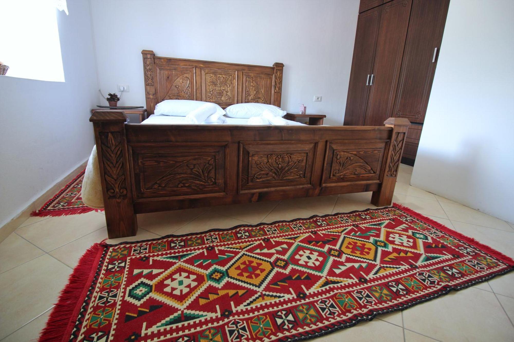 Guri Guesthouse Αργυρόκαστρο Εξωτερικό φωτογραφία