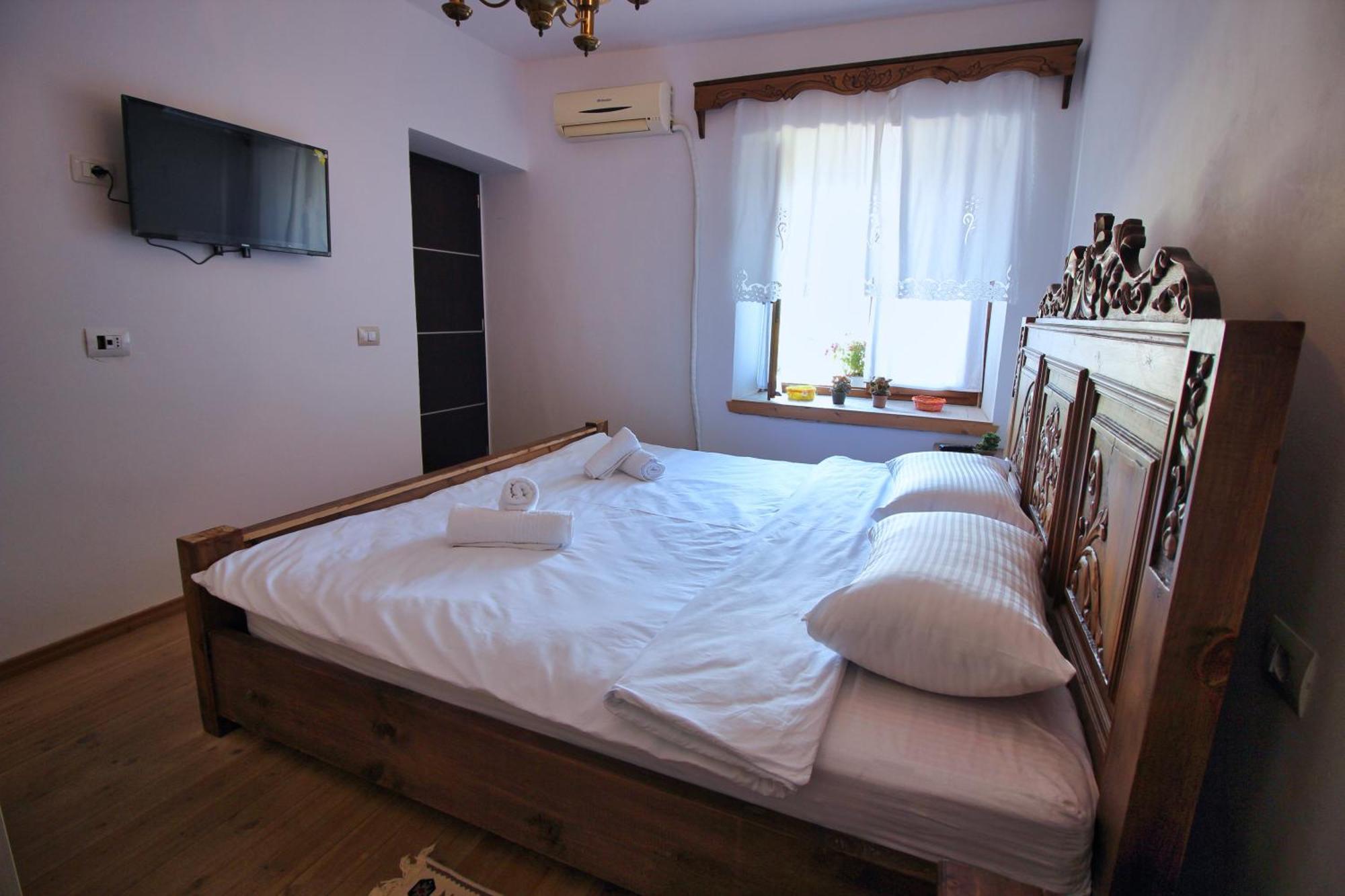 Guri Guesthouse Αργυρόκαστρο Εξωτερικό φωτογραφία