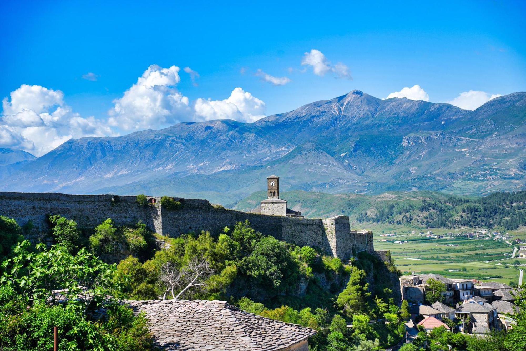 Guri Guesthouse Αργυρόκαστρο Εξωτερικό φωτογραφία