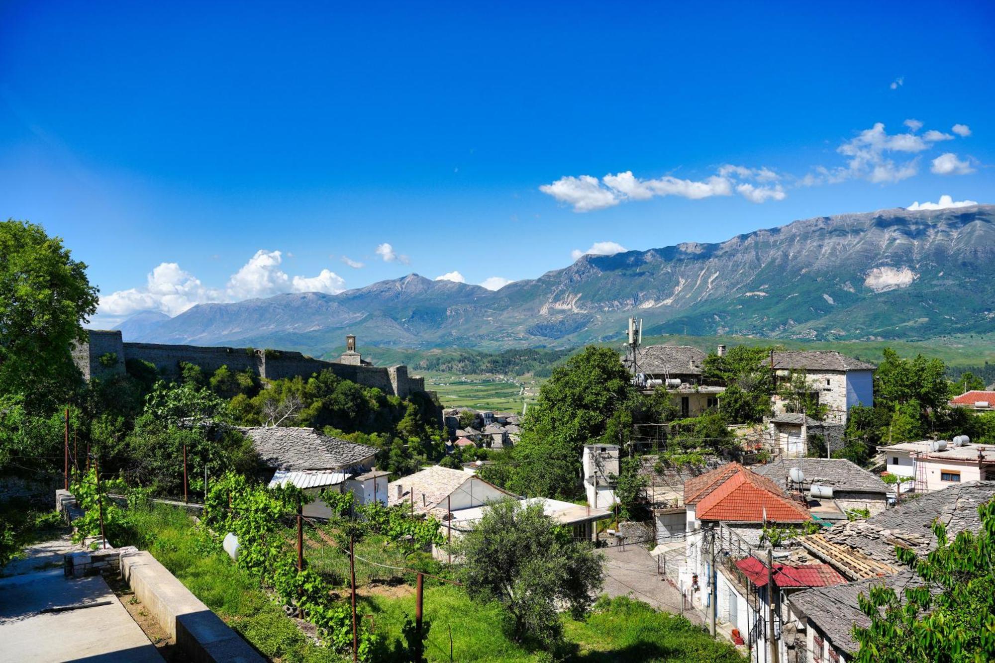 Guri Guesthouse Αργυρόκαστρο Εξωτερικό φωτογραφία