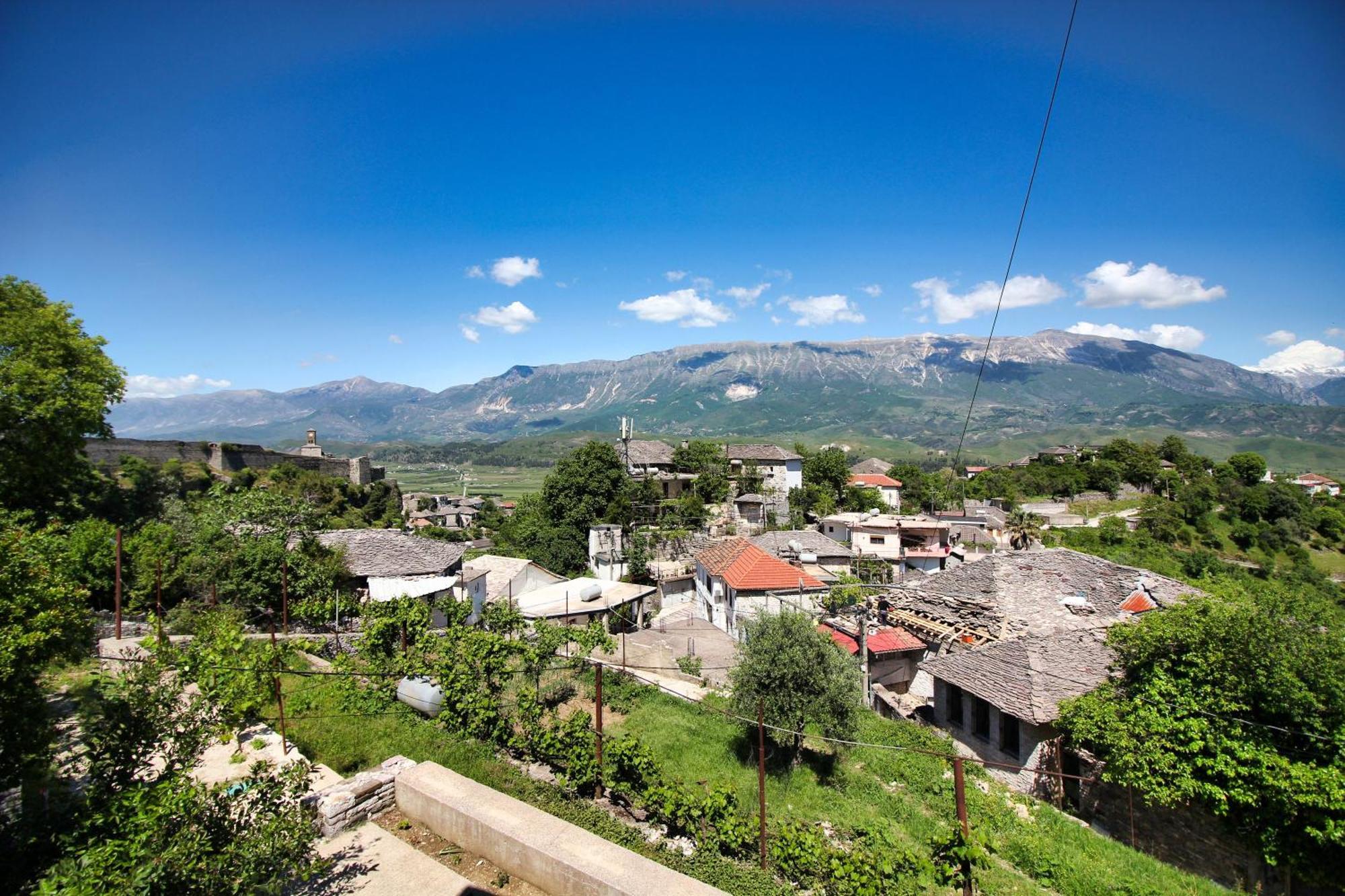 Guri Guesthouse Αργυρόκαστρο Εξωτερικό φωτογραφία