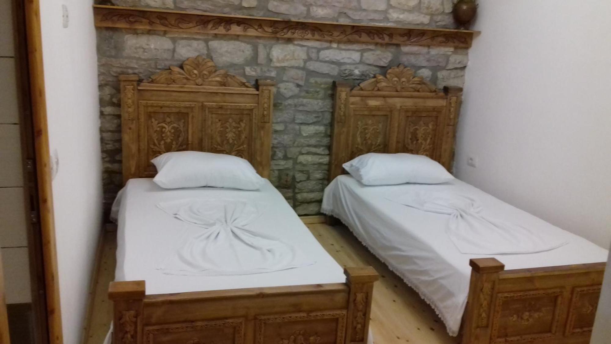 Guri Guesthouse Αργυρόκαστρο Εξωτερικό φωτογραφία
