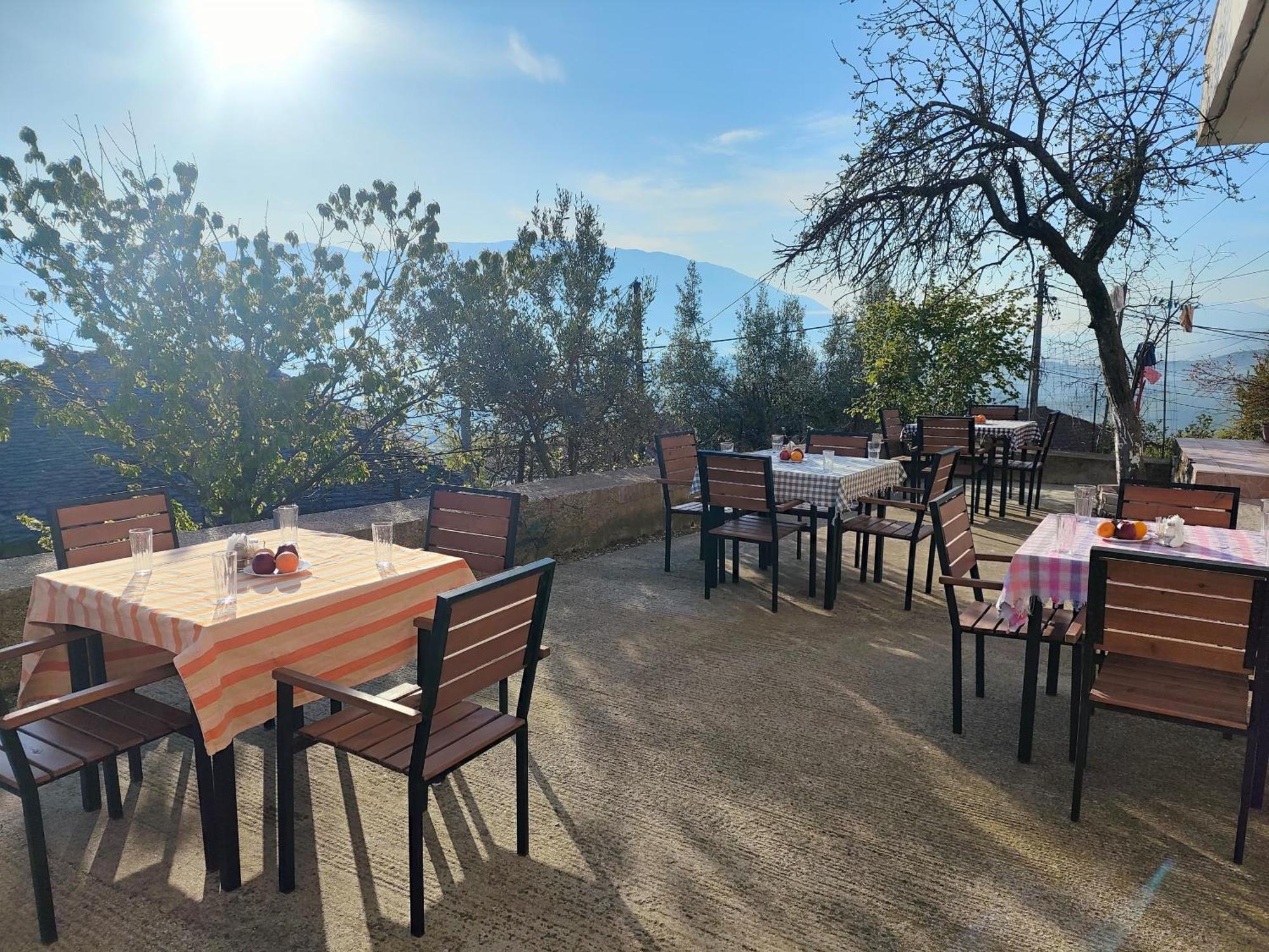 Guri Guesthouse Αργυρόκαστρο Εξωτερικό φωτογραφία