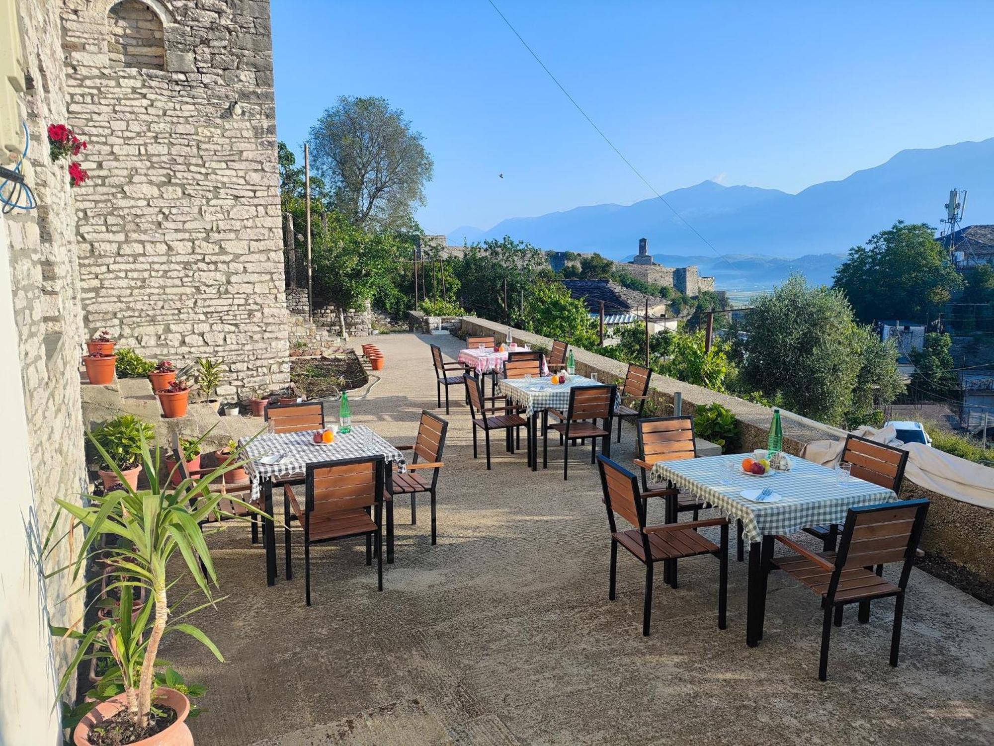 Guri Guesthouse Αργυρόκαστρο Εξωτερικό φωτογραφία